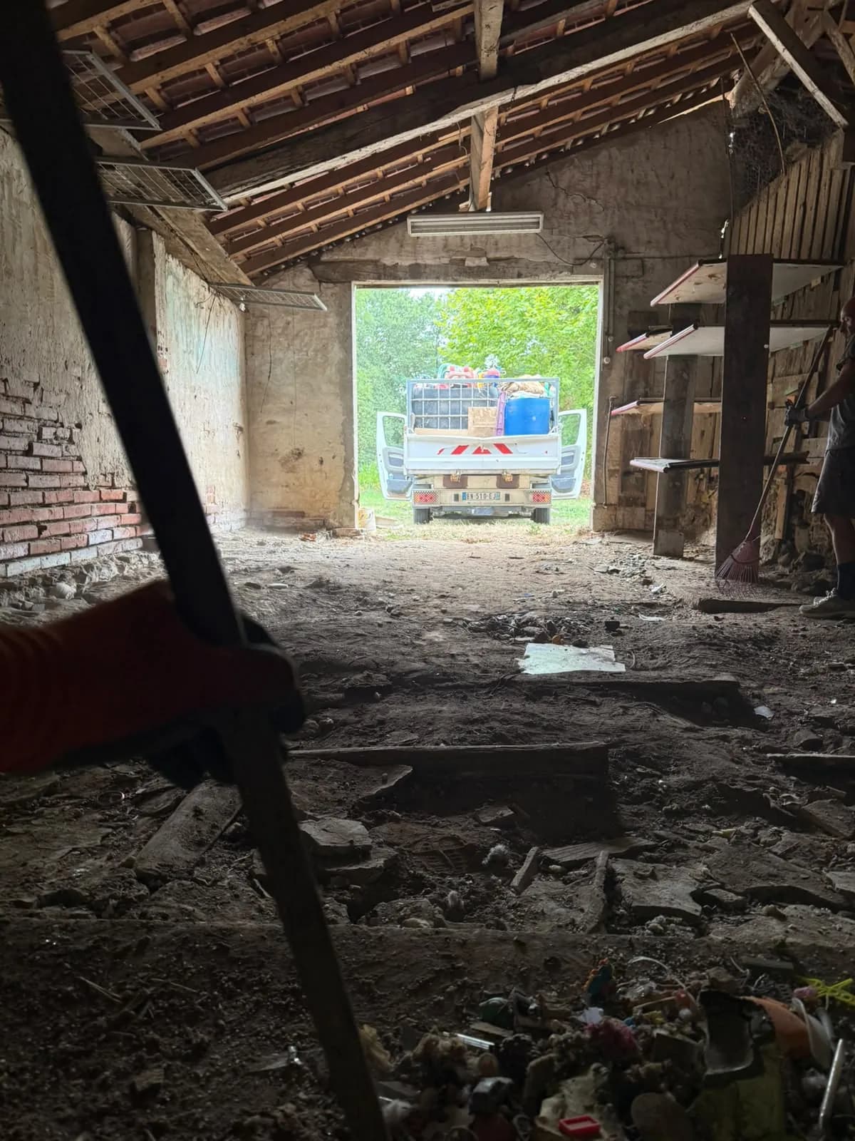 Chantier de débarras et d'enlèvement d'encombrants réalisé en Aquitaine